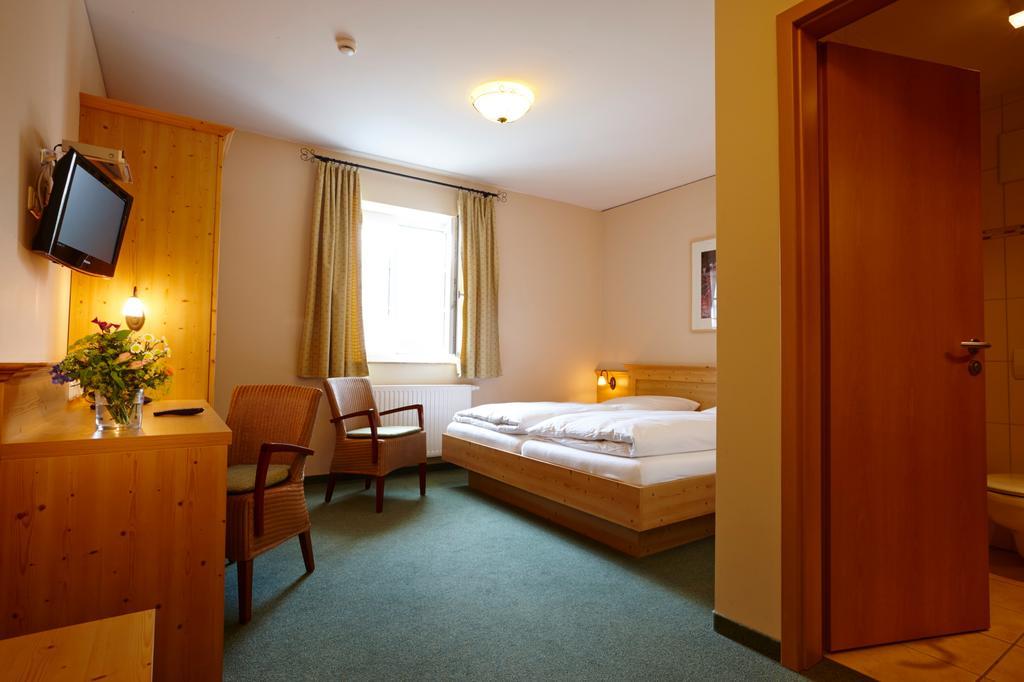 Hotel Eberl Hattenhofen  Luaran gambar